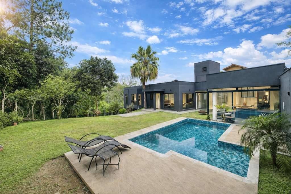 #LM1386 - Casa para Venda em Embu das Artes - SP