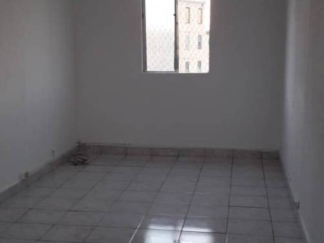 #CMI512 - Apartamento para Venda em Carapicuíba - SP - 1