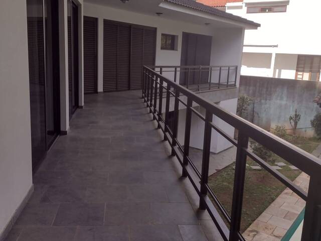 Casa para Venda em Santana de Parnaíba - 5
