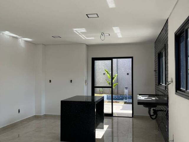 Casa para Venda em Santana de Parnaíba - 4