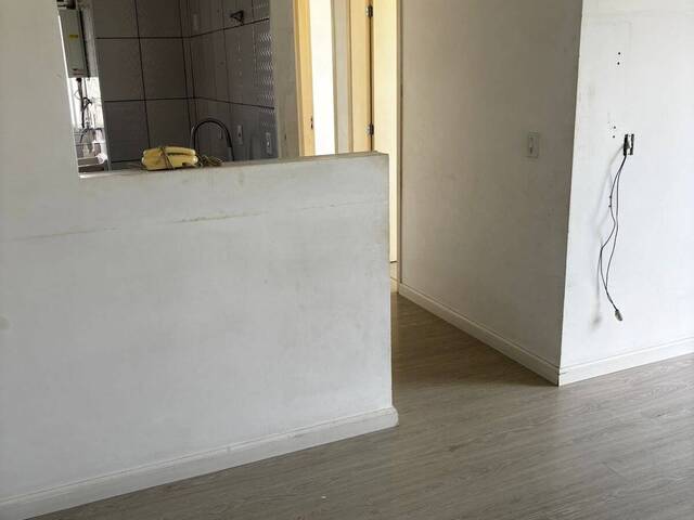 #CMI2010 - Apartamento para Venda em Carapicuíba - SP