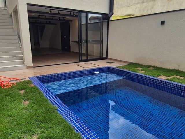 Casa para Venda em Santana de Parnaíba - 5