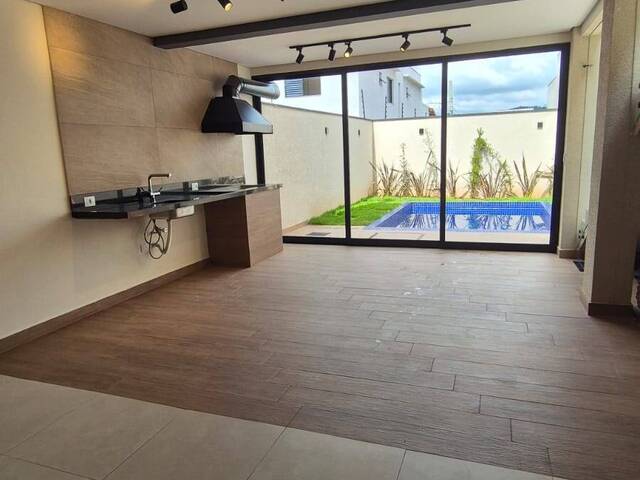 #LM1451 - Casa para Venda em Santana de Parnaíba - SP