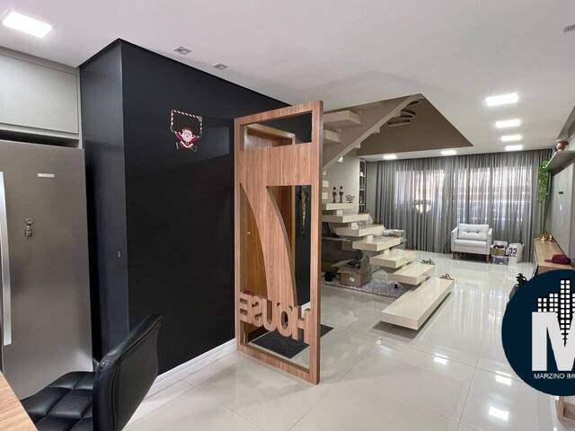 Casa para Venda em Jandira - 2