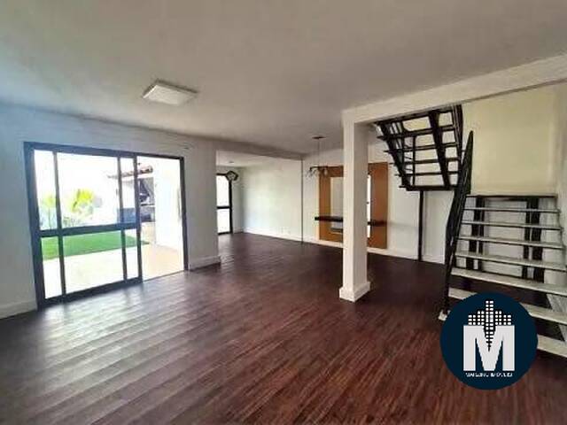 Casa para Venda em Santana de Parnaíba - 3