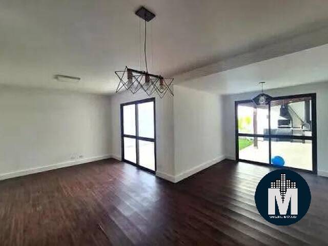 Casa para Venda em Santana de Parnaíba - 5