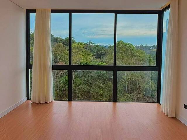 Casa para Venda em Santana de Parnaíba - 4