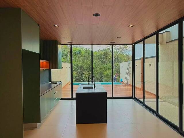 Casa para Venda em Santana de Parnaíba - 2
